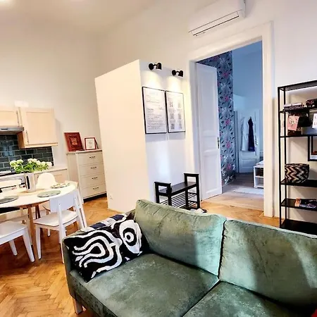 Travelers Award Winning Place In The Heart Of Budapest Apartment Kamilla Exteriér fotografie