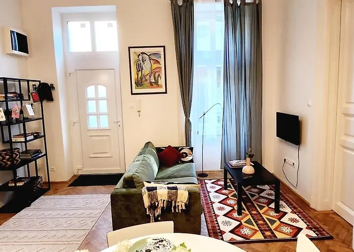 Travelers Award Winning Place In The Heart Of Budapest Apartment Kamilla